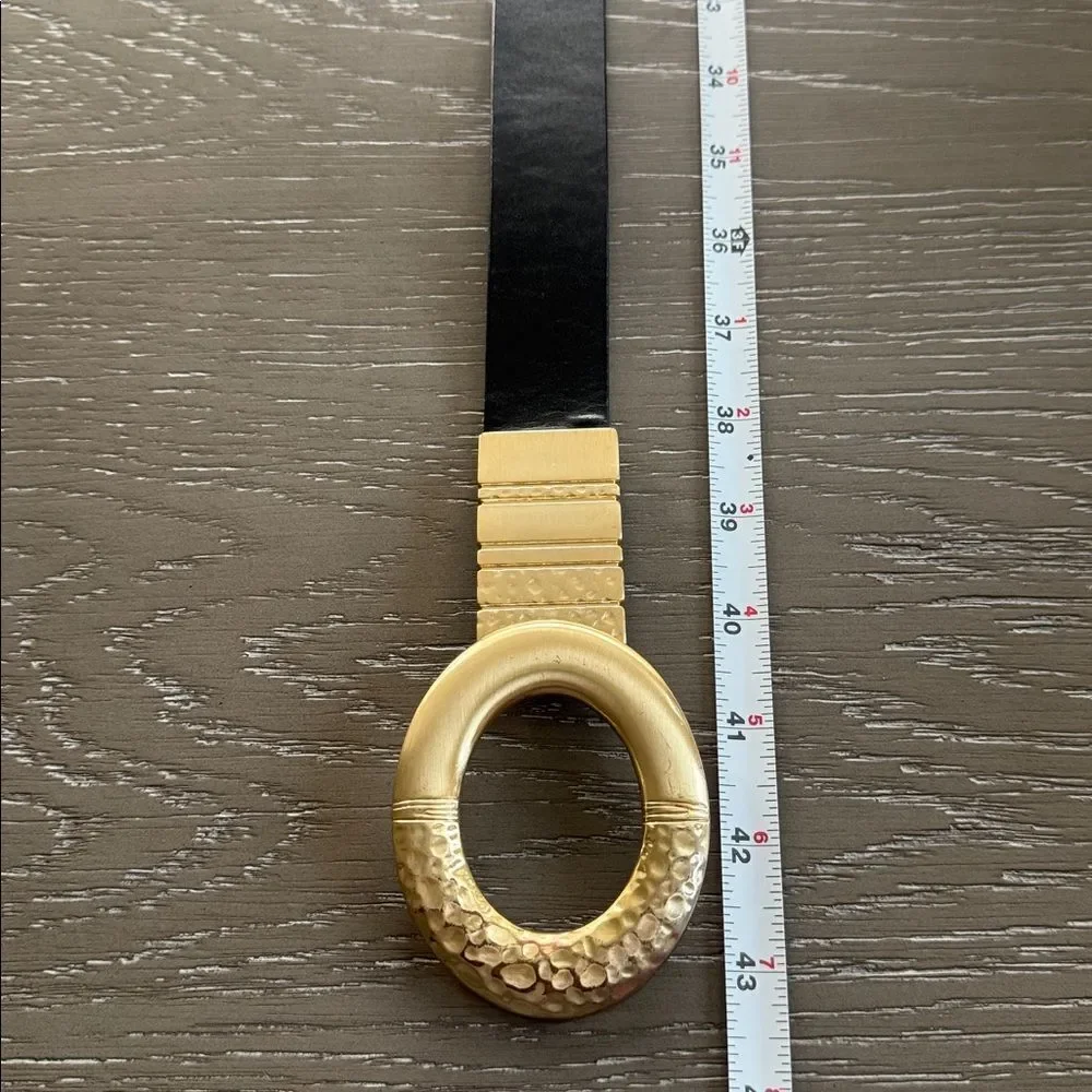 Chico's Elegant Black and Gold Textured Buckle Expandable Belt Women's Size M/L